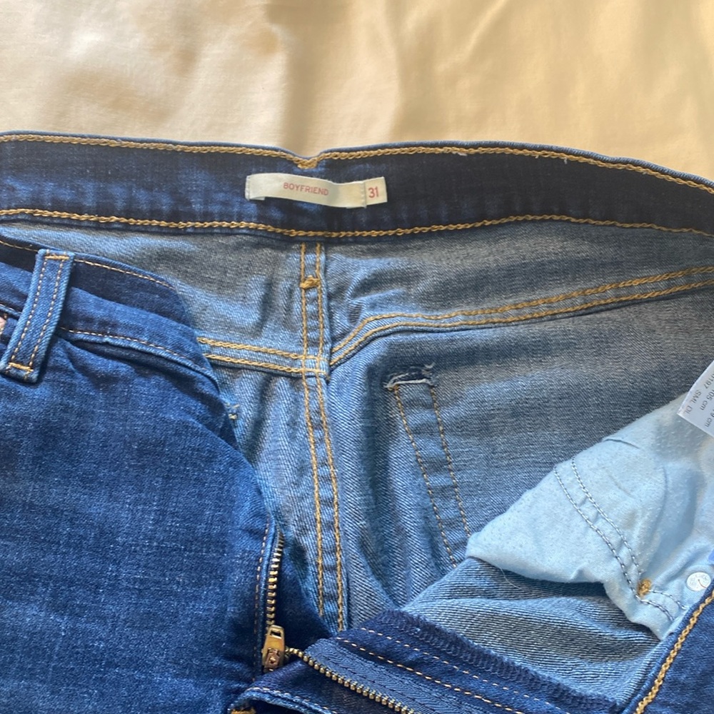 Levi Boyfriend 31x27 crop Jean